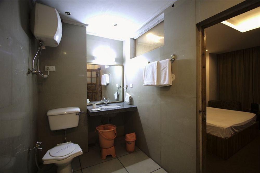 The Shivalik Hotel Manāli Екстериор снимка